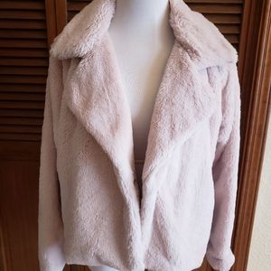 NWT faux fur cropped coat, lght beige